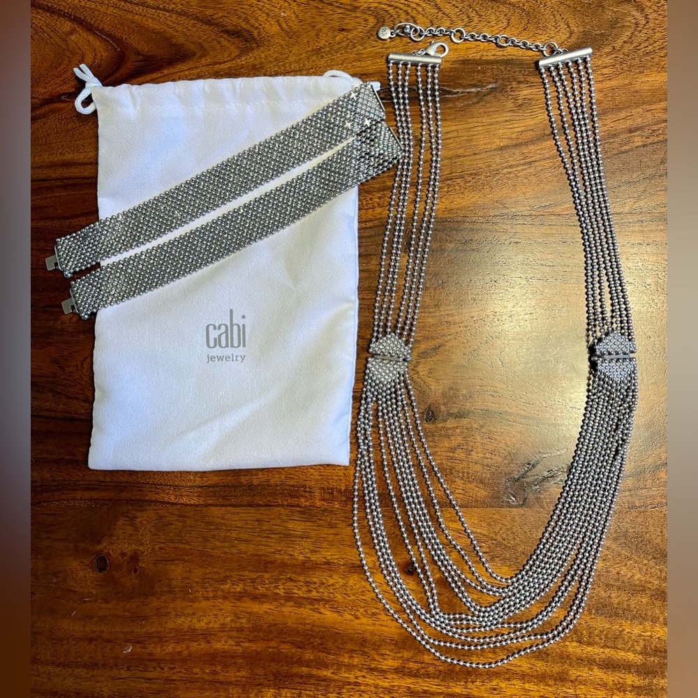 Brand New CAbi Villa Convertible Necklace/Bracelet Set